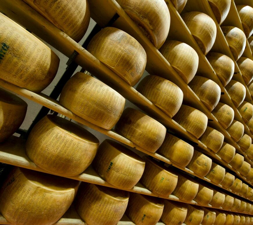 Parmigiano Reggiano - photo Consorzio del Parmigiano Reggiano